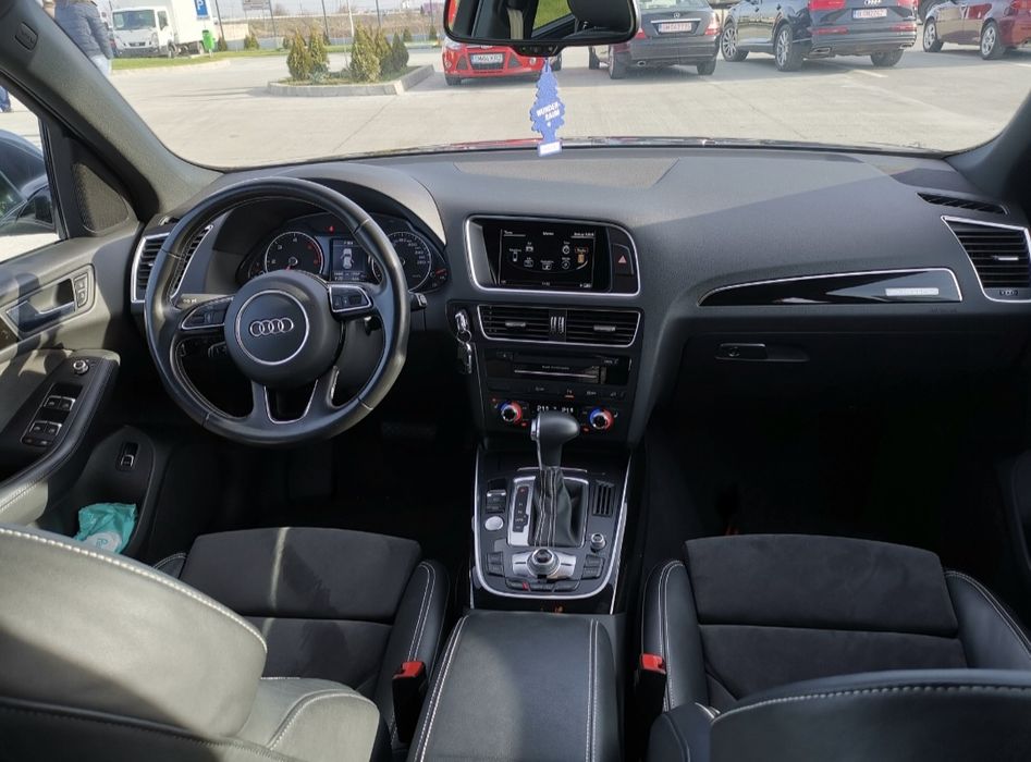 Vand Audi Q5 quattro  S line...