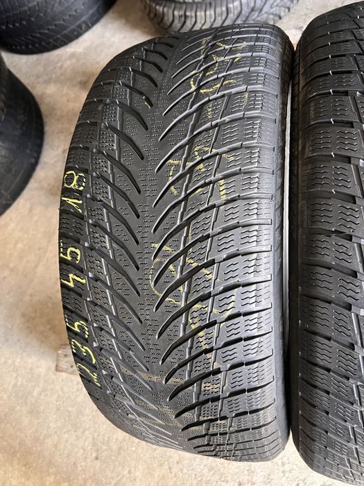 2 anvelope iarna 235/45/18 , nokian , dot 2021 !