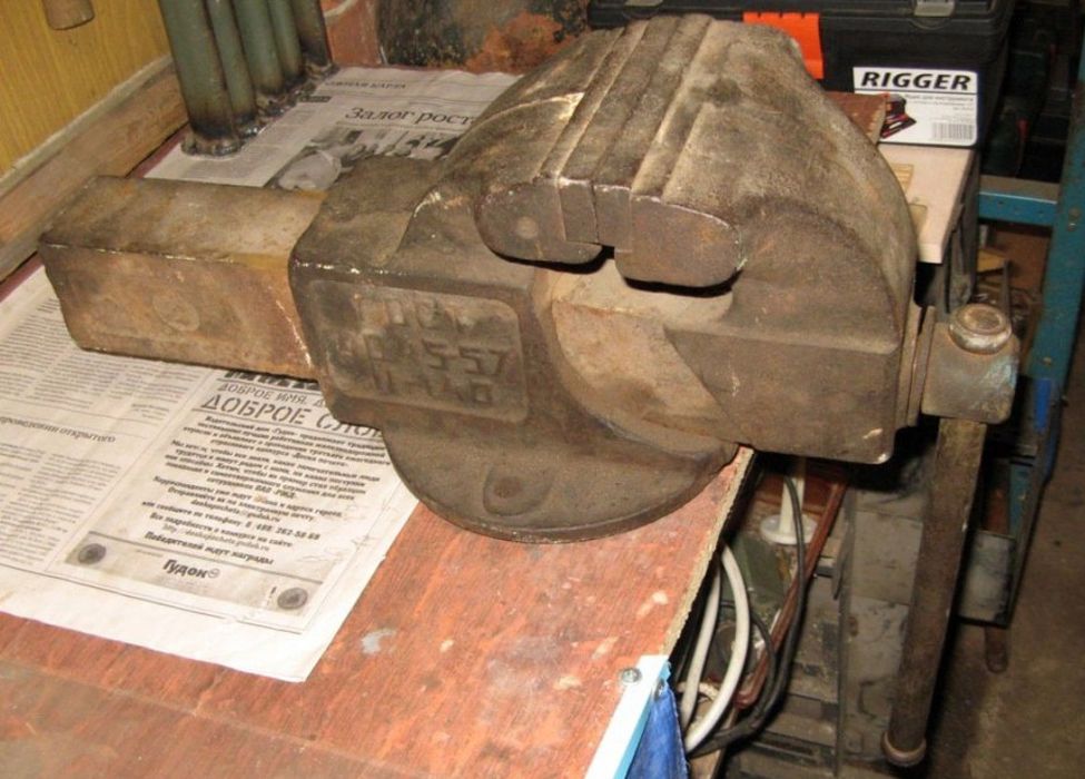 Продам тиски СССР 140мм, хорошее состояние.