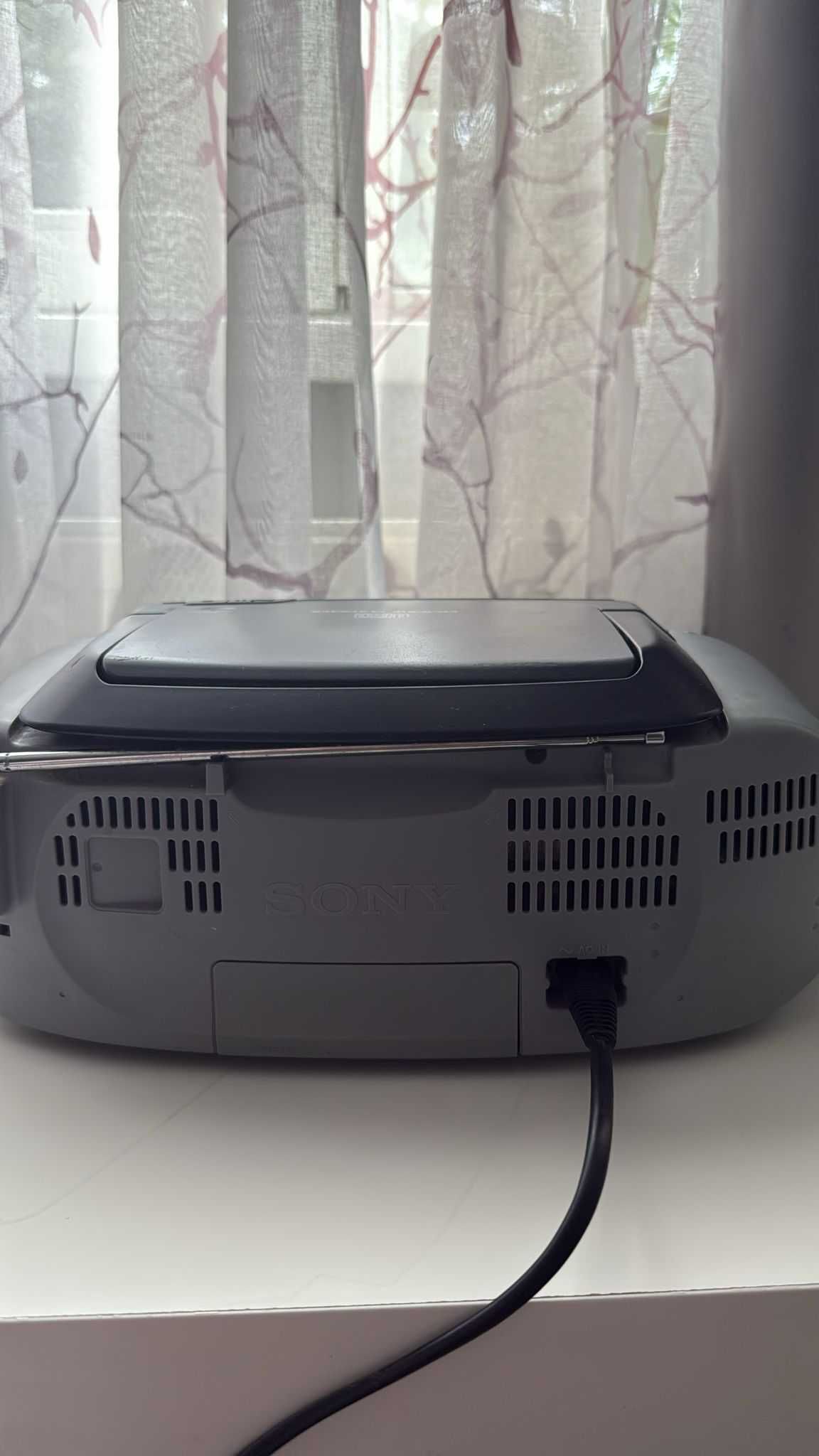 Radiocasetofon cu cd Sony cfd s01