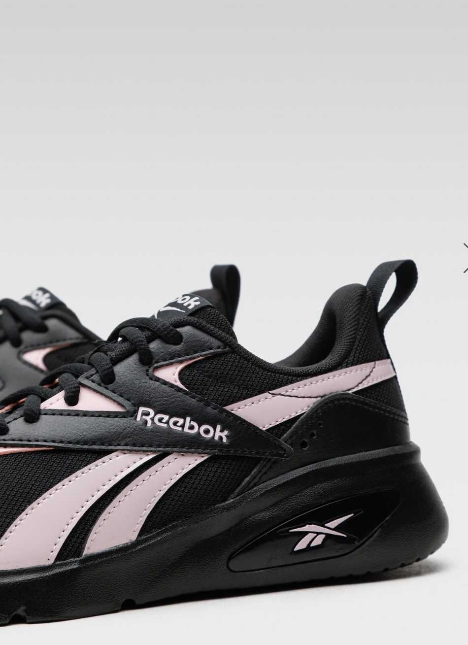 Спортни обувки Reebok ЧЕРЕН 38.5 н