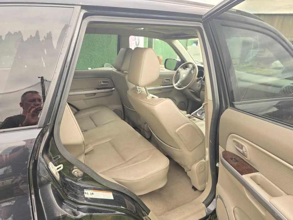 Suzuki Grand Vitara 2.7 V6