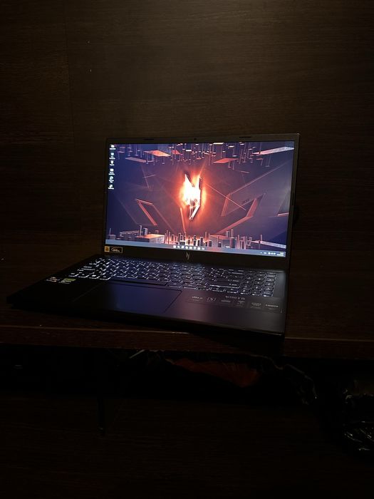 Acer nitro V15  в идеальном состоянии