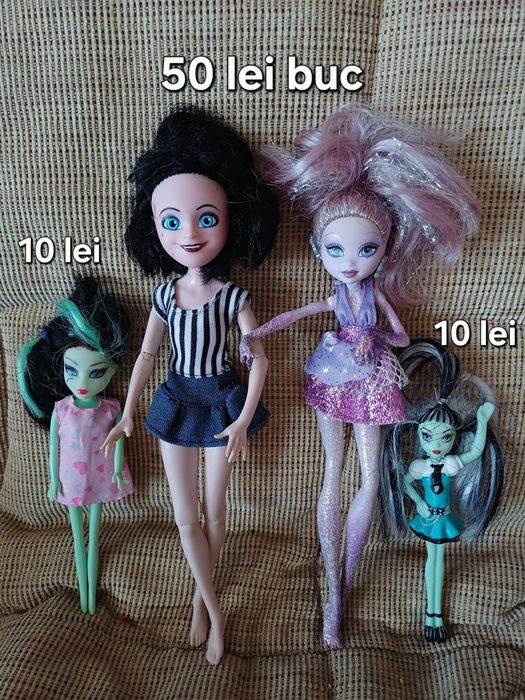 Păpuși Monster High