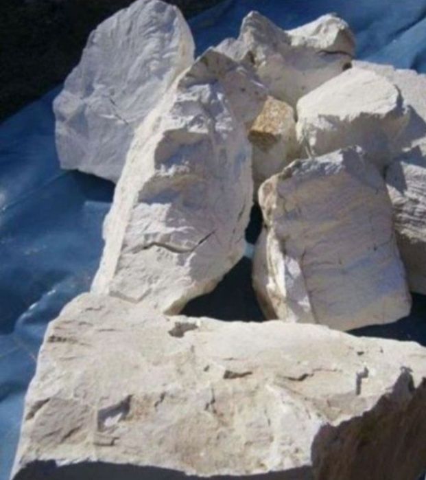 Var bulgăr și sare naturală pentru dezinfecție fântâni