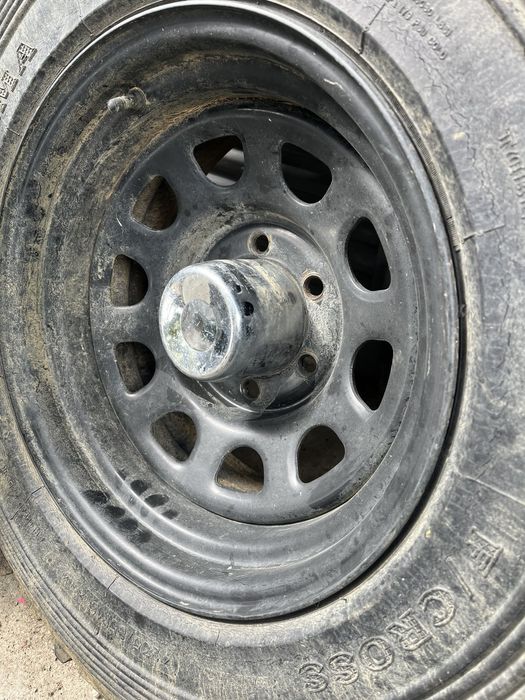 Гуми за кал  235/85/16