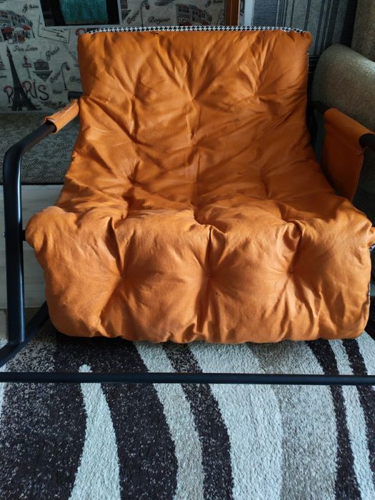 Кресло- качалка металлическая. Новая.