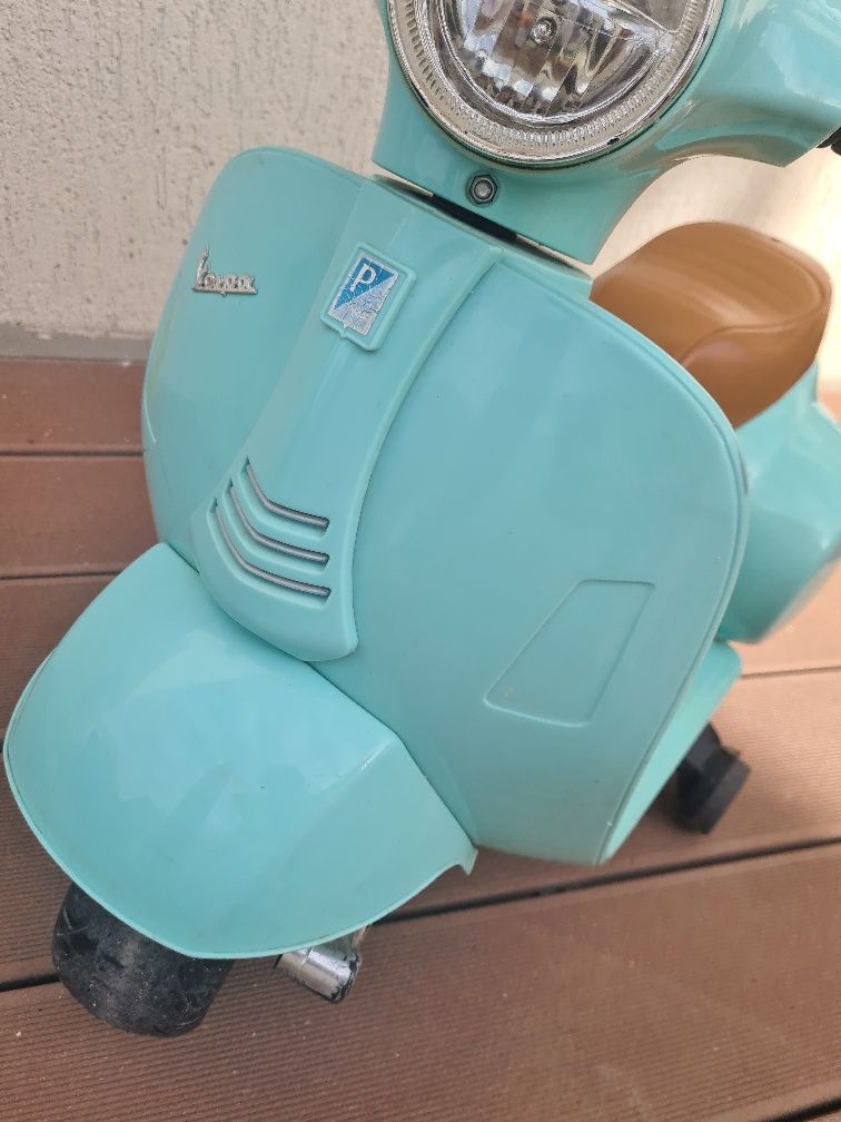 Motocicleta electrica Vespa pentru copii, Homcom, 18-36 luni, 66.5x38x