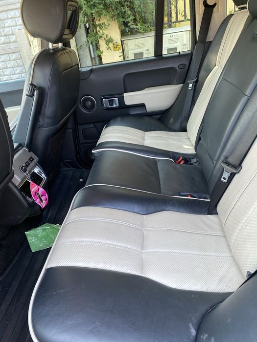 Range Rover Vogue an fabricatie 2006 vand sau schimb