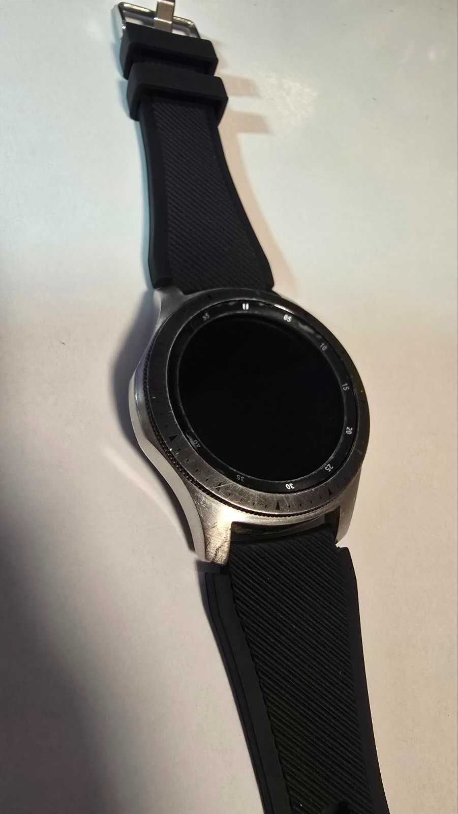 Samsung watch (+ 3 каишки подарък)