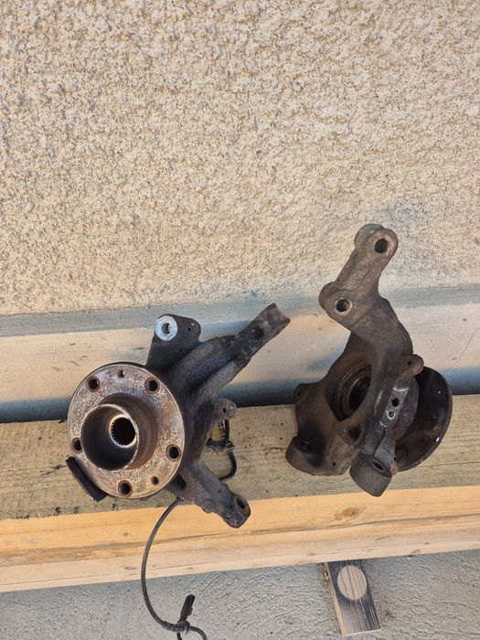 Vând 2 fuzete reno megan 3