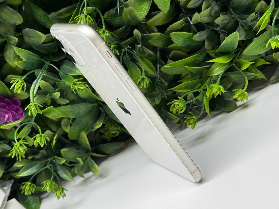 ! Като НоВ ! iPhone 11 64GB White Гаранция