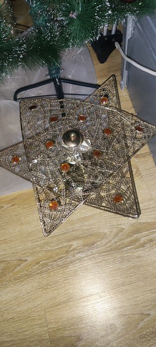 Продам люстру в отличном состоянии