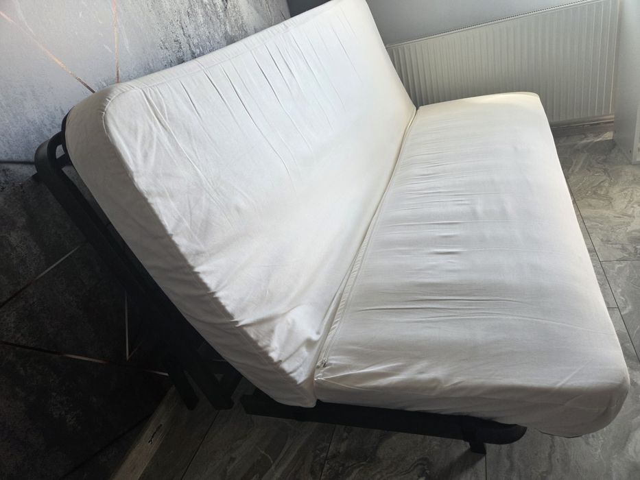 Canapea extensibilă de 3-4locuri 70x200,sau 140x200se vinde fara perne