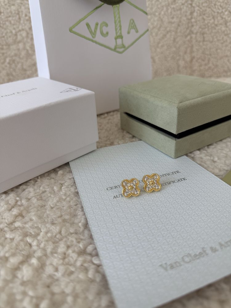 Van Cleef обеци New Season