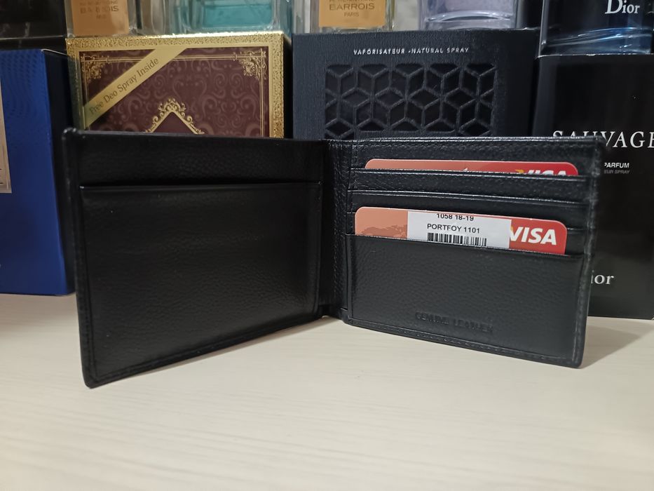 Портмоне сотилади.