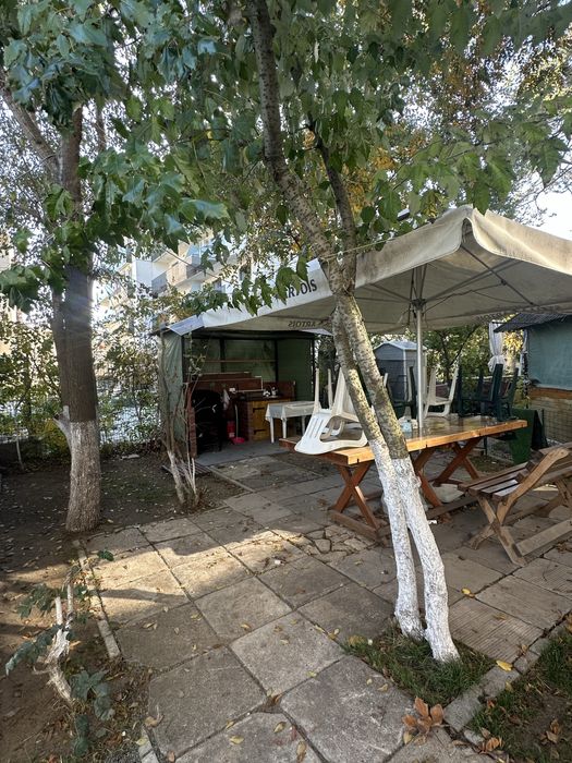 Închiriez pe malul mării pe minimum o lună