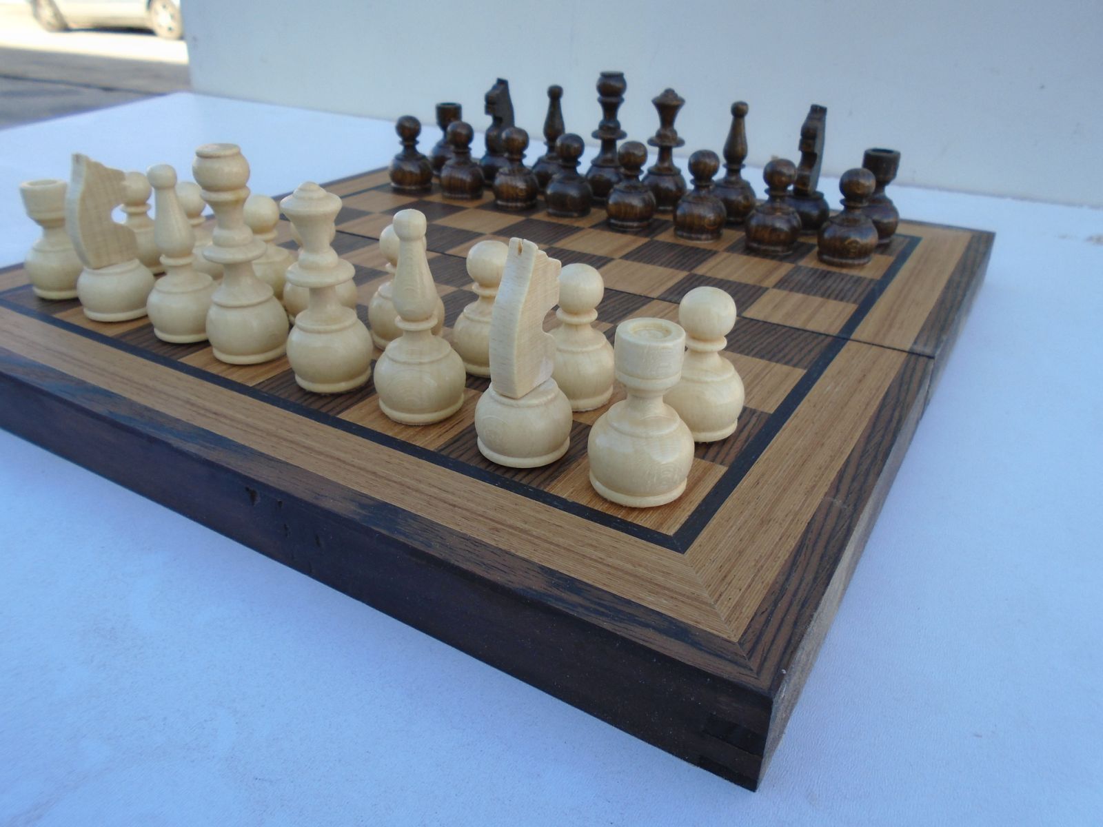 Шах и табла от естествен фурнир