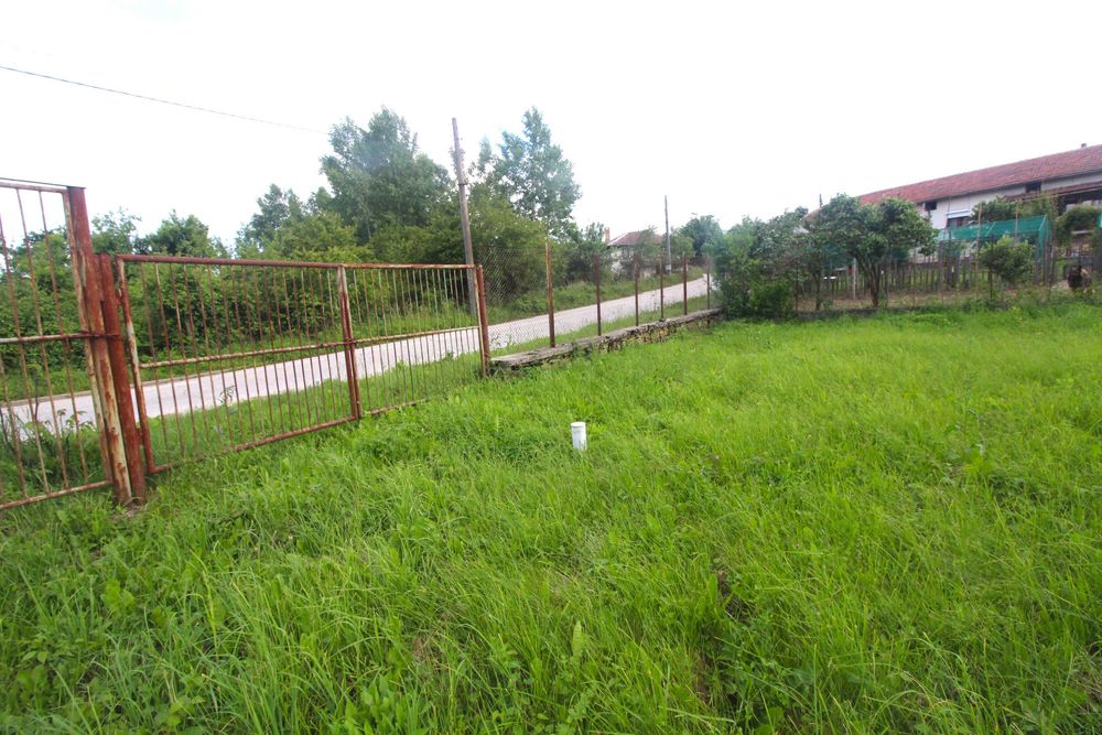 Продава се Парцел в с. Райновци, Област Габрово - 1000 кв.м за 16 €/кв.м - Снимка #2