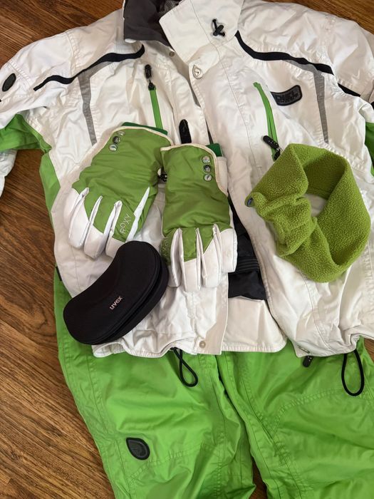 Ски екип Diel .Яке,долно,ръкавици ,лента за коса и очила