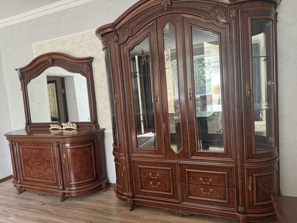 Сервант для гостинной