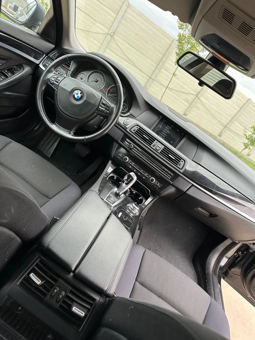 Autoturism BMW  2011