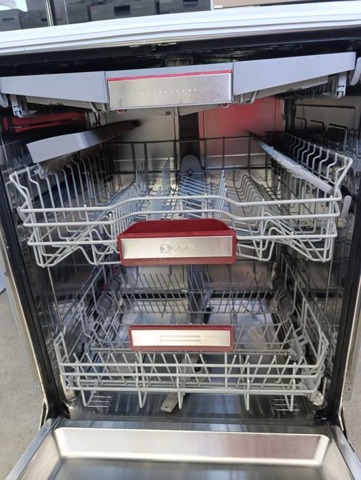 Съдомиялна за пълно вграждане NEFF