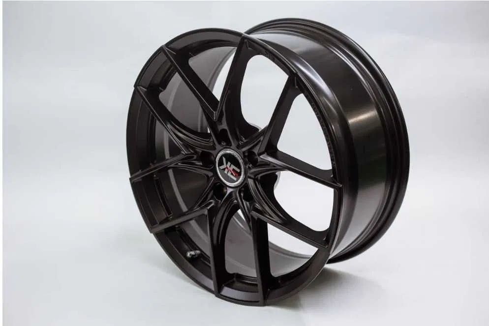 Продам комплект дисков 5x114.3 R18 black чёрные 2 комплекта резины