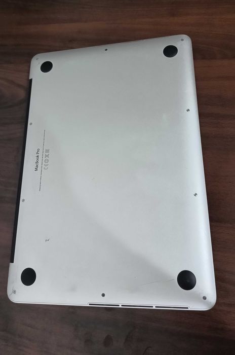 Macbook Pro 13" in stare excelentă! SSD 256 + 8GB ram