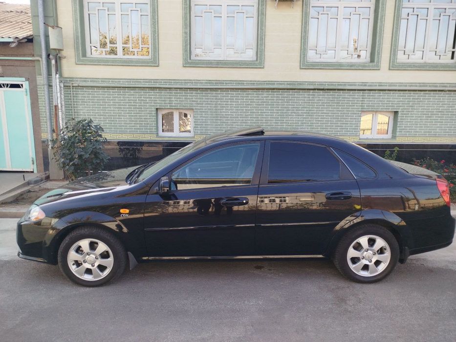 Sotiladi naxtga zor kraska toza