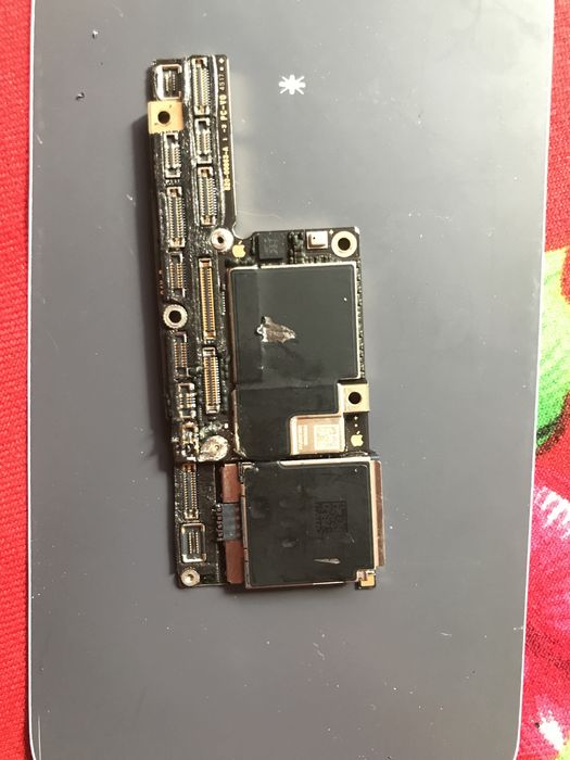 Продается на запчасти Iphone X.Материнская плата
