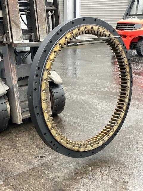 Coroana de rotire Caterpillar 325C - Piese de schimb Caterpillar
