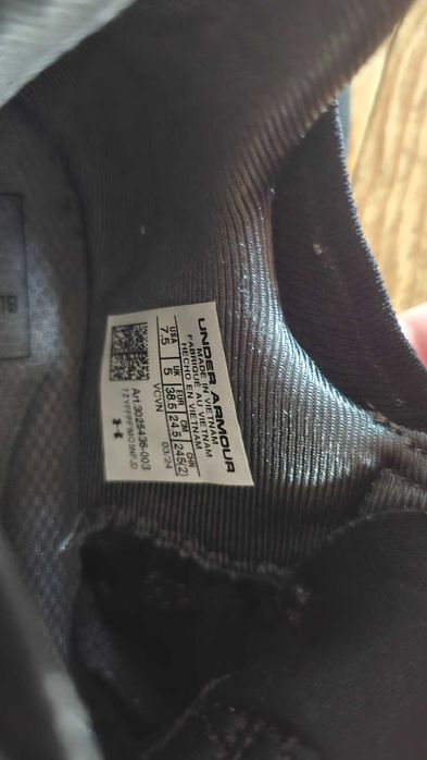 ПРОДАВАМ маратонки Under Armour,   модел Project Rock 5