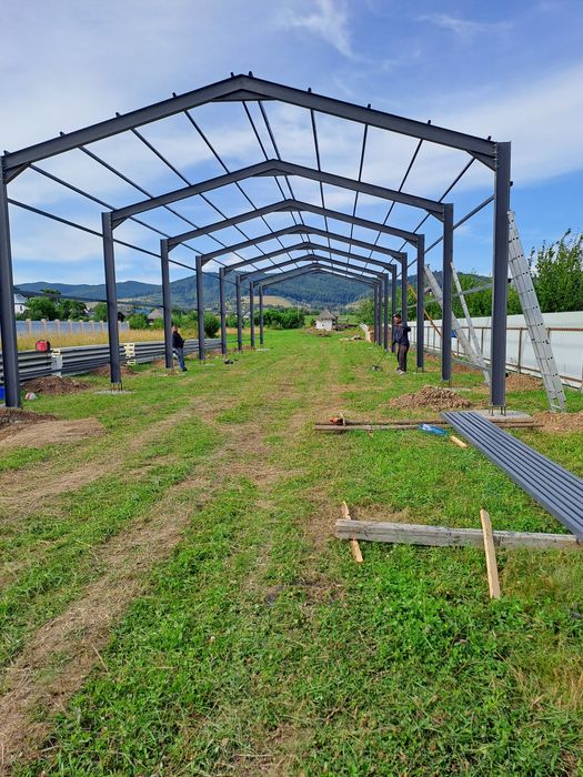 Vând hala metalica 15x25