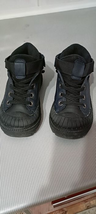 Продам ботинки детские