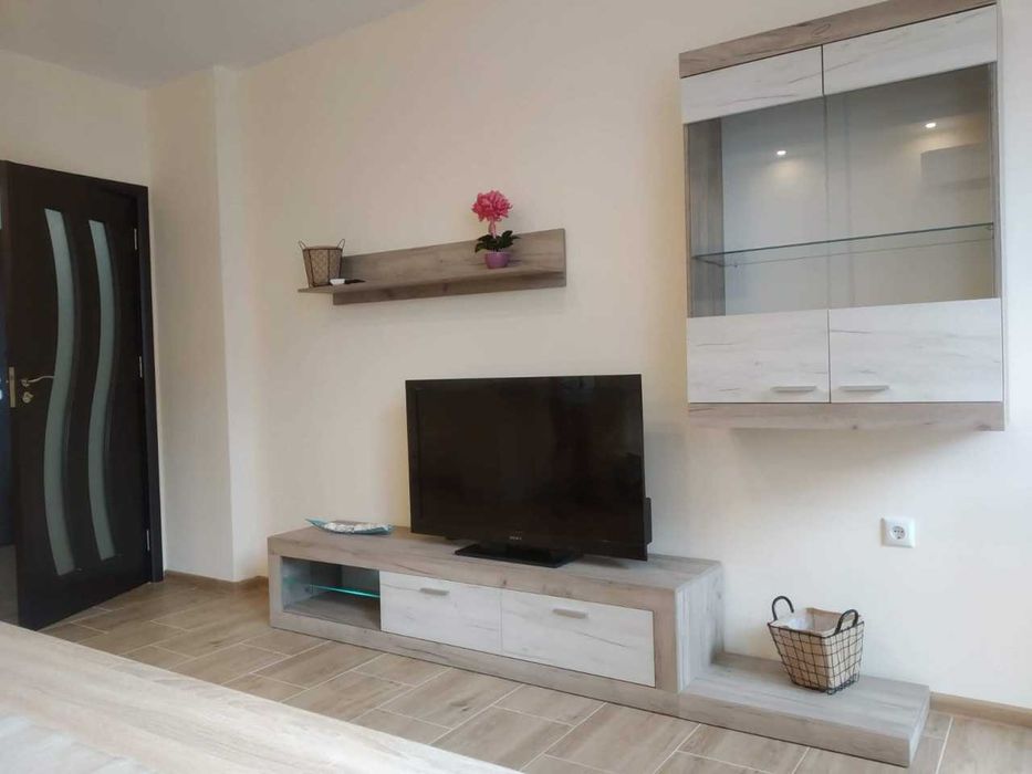 Продава се Двустаен апартамент в Пловдив, Христо Смирненски - 70 кв.м за 1643 €/кв.м - Снимка #2