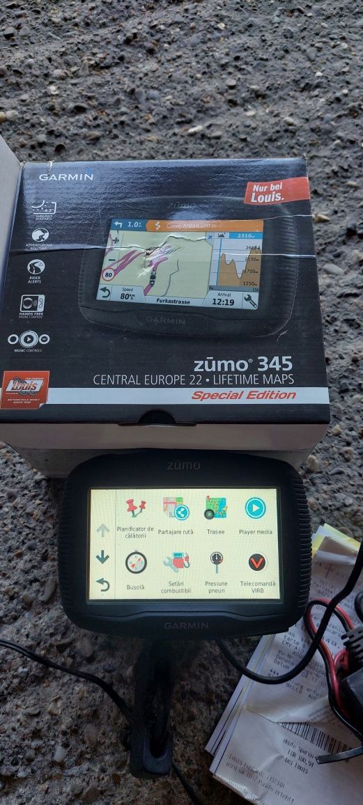 GPS moto carmin cu suport ghidon