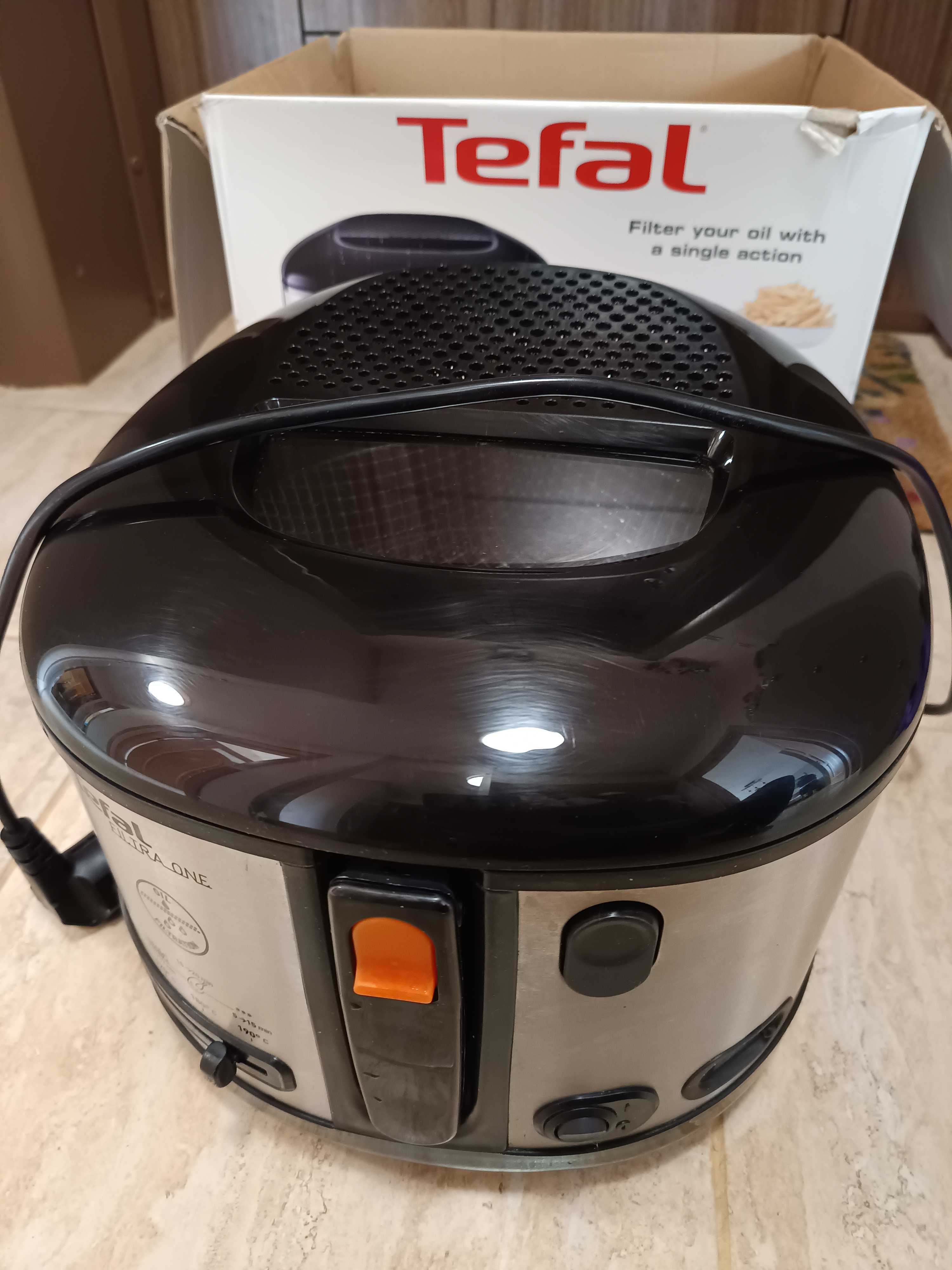 Фритюрник Tefal One Filtra Inox FF175D71, 1900 W, 2.1 л, Инокс/Черен