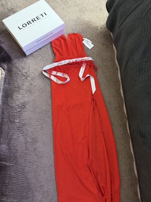 Рокля Lorreti червена