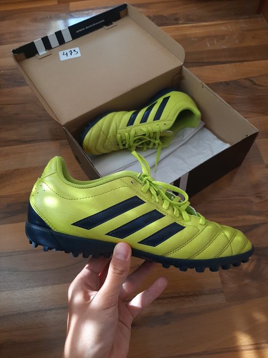 Оригинални бутонки Adidas