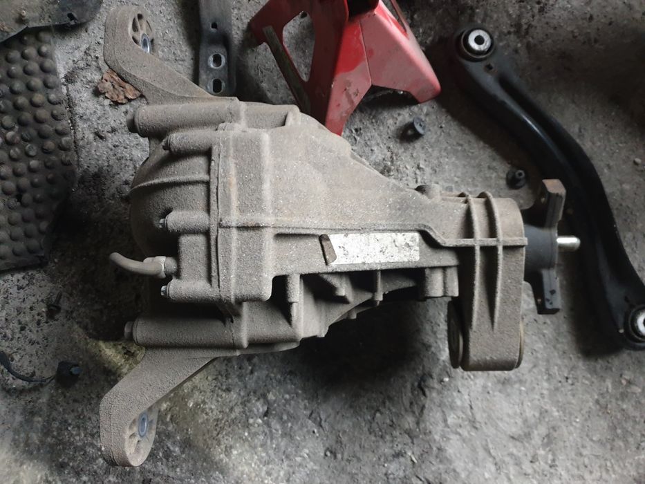 Заден диференциал Мерцедес Мл320/280 R320/280