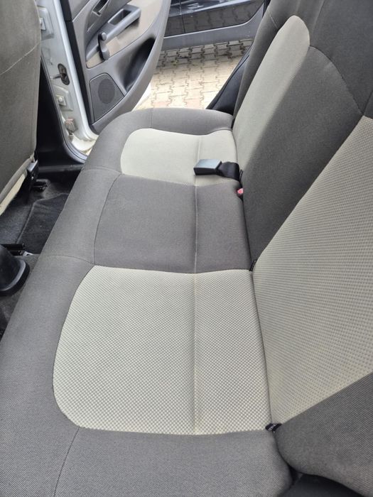 Vând mașină Fiat Linea