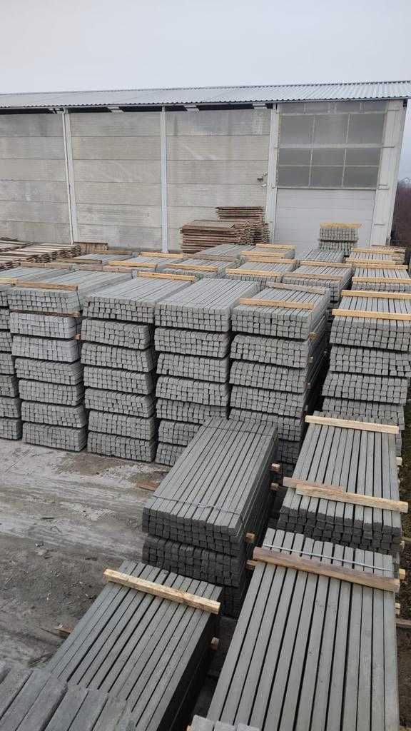 Stalpi de 2,4m din beton armat, pentru gard