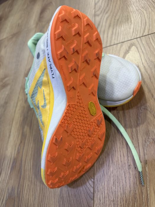 Nike ZOOMX -номер 42