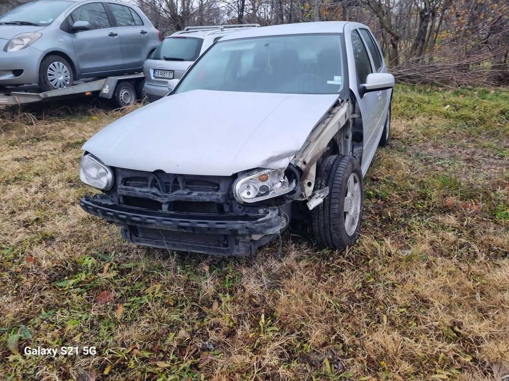 VW Golf 4 1.6 SR 101HP 2001.На части