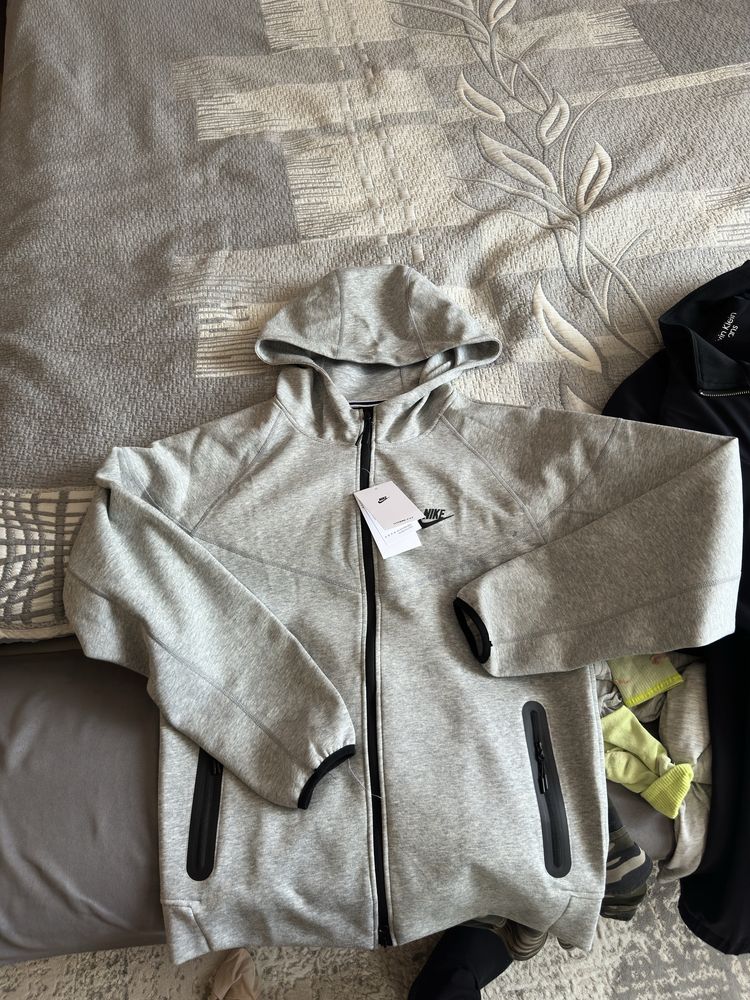 Nike tech fleece