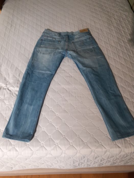 AJ Armani Jeans оригинални дънки в топ състояние