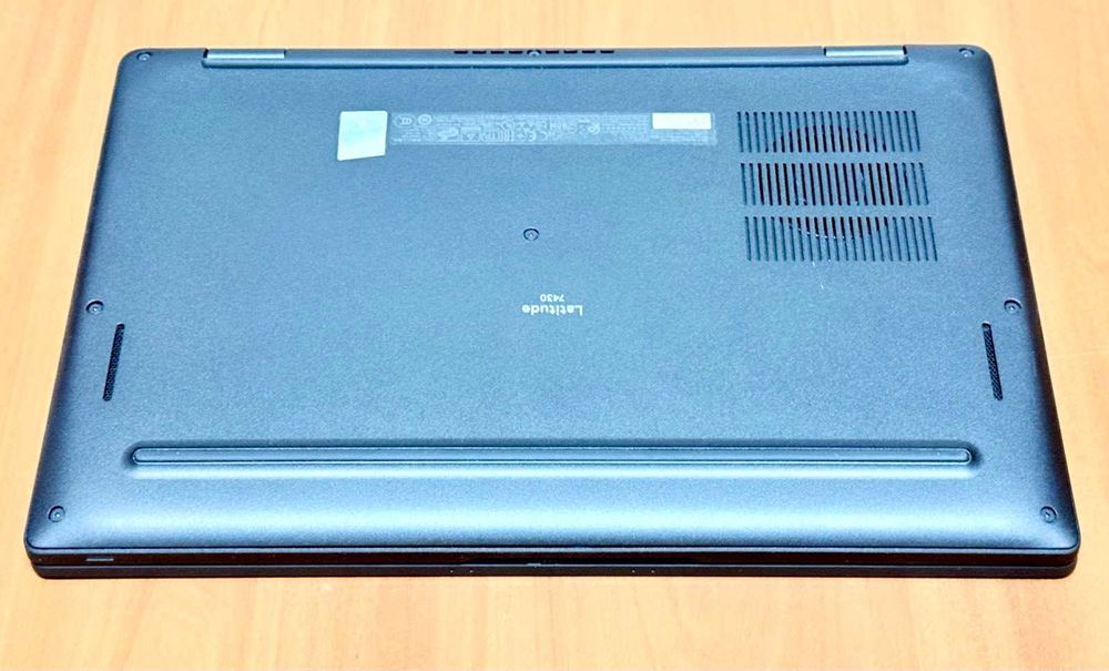 Dell Latitude 7430 / i5-1250P 12-Core / 16GB DDR5 / 256GB SSD /FHD IPS