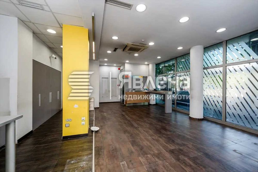 Продава магазин София/Сухата река