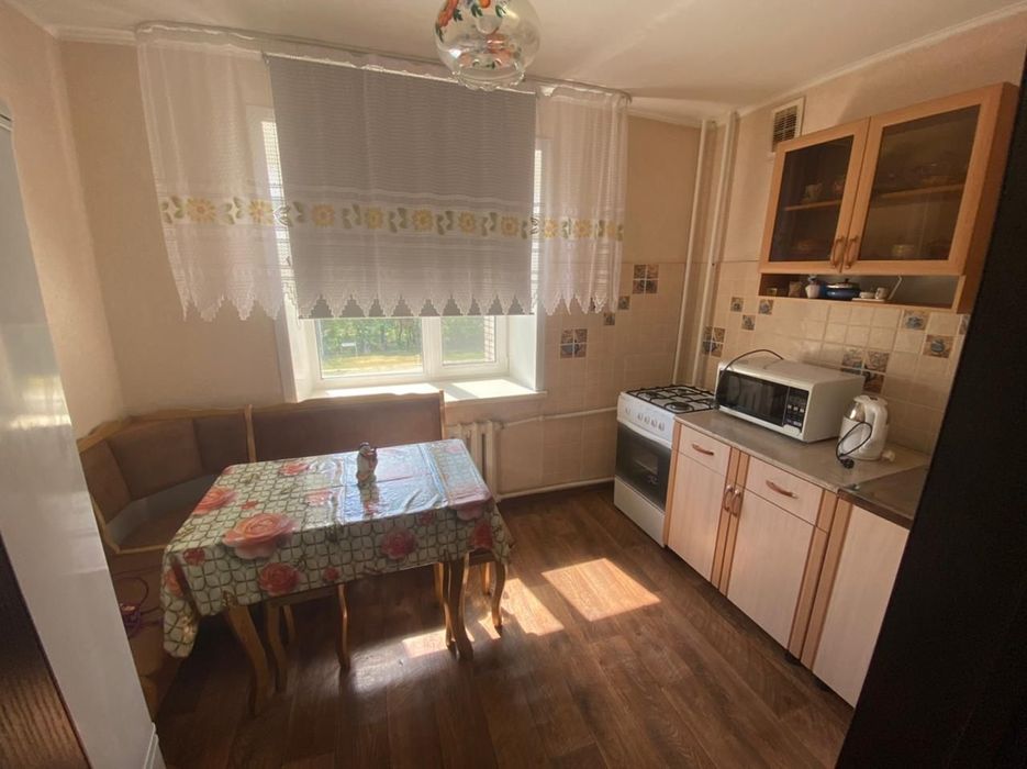 возьмём на подселение 1 девочку